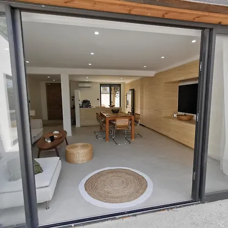 La De L'ecole ! Piscine, Jardin, Garage, Clim !
