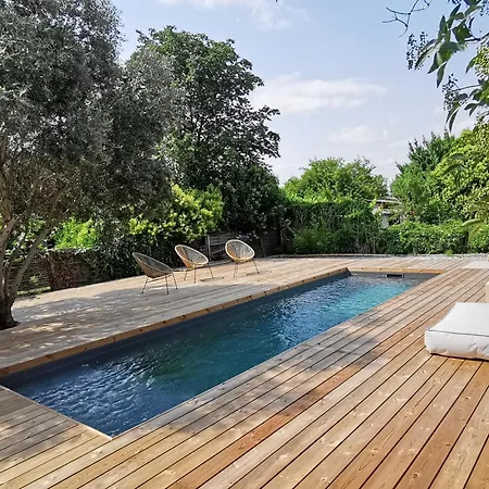 La De L'ecole ! Piscine, Jardin, Garage, Clim ! Villa *